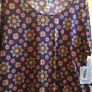LulaRoe Classic T - 2X (XL)